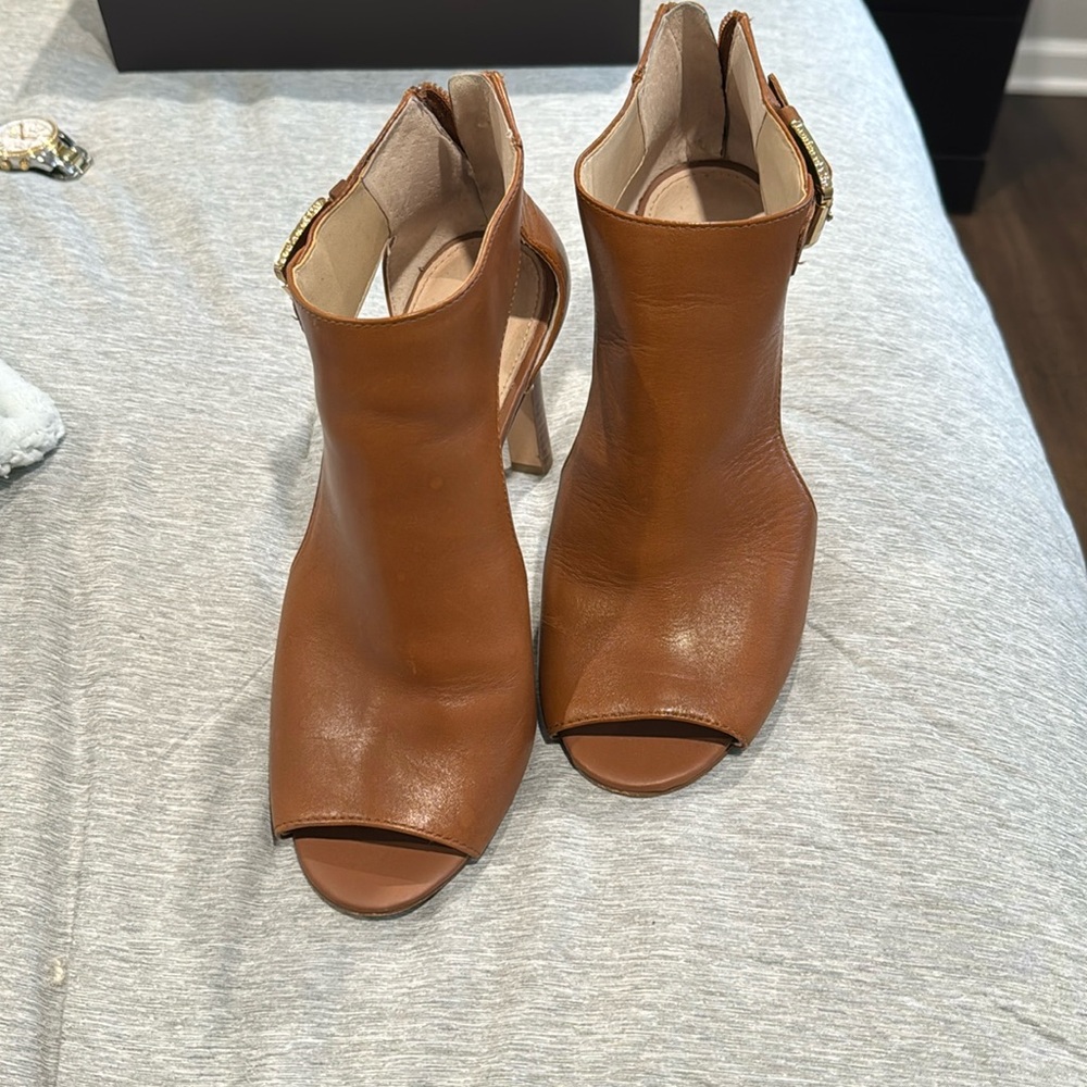 Louise et Cie peep toe booties